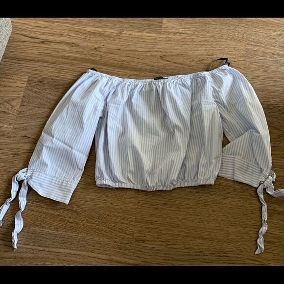 Forever 21 Off The Shoulder Woven crop Top - Picture 1 of 2